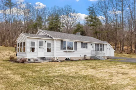 303 High Street Boscawen NH 03303