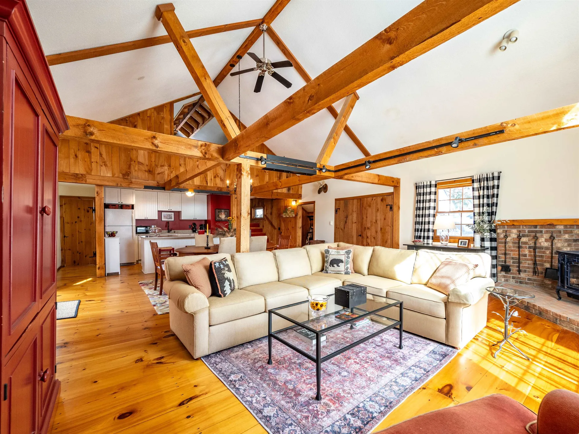 60 Pingree Lane Hartford VT 05059