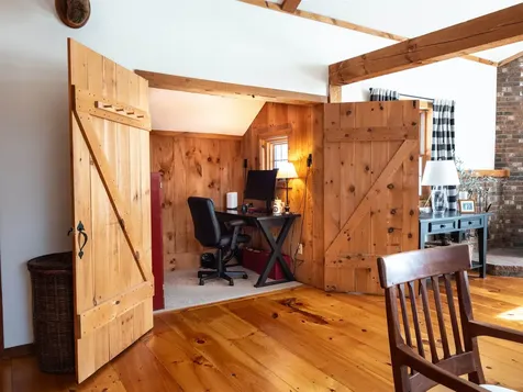 60 Pingree Lane Hartford VT 05059