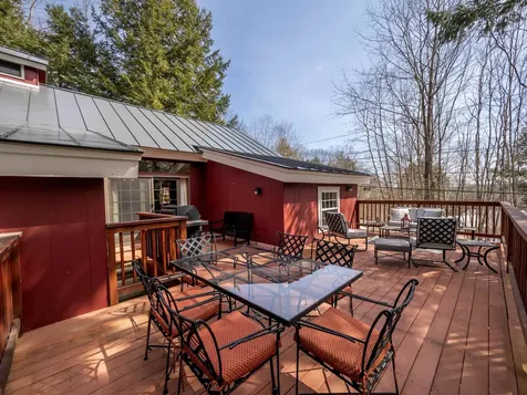 60 Pingree Lane Hartford VT 05059