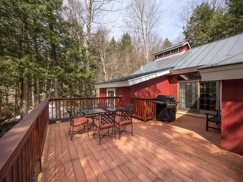 60 Pingree Lane Hartford VT 05059