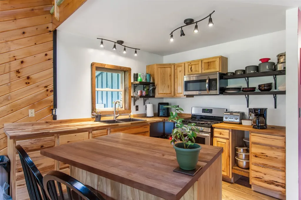 35 Lake View Drive Canaan VT 05903