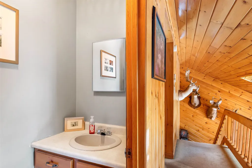 35 Lake View Drive Canaan VT 05903