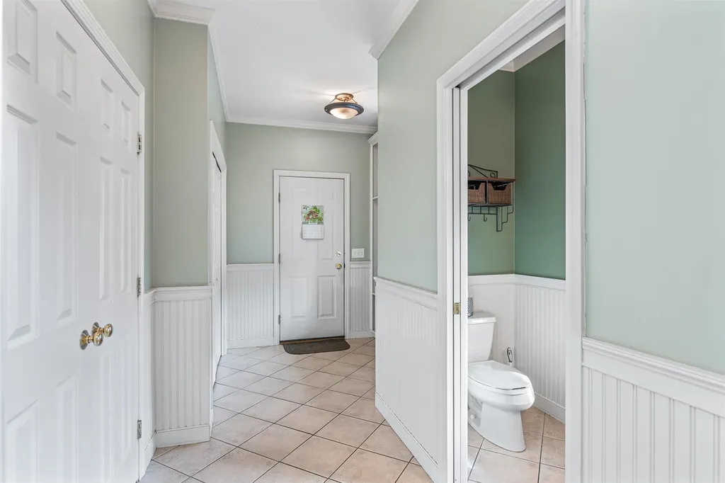 136 Nice Way Colchester VT 05446