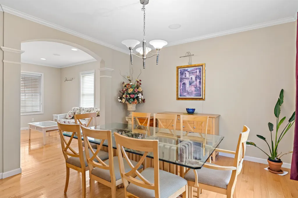 136 Nice Way Colchester VT 05446