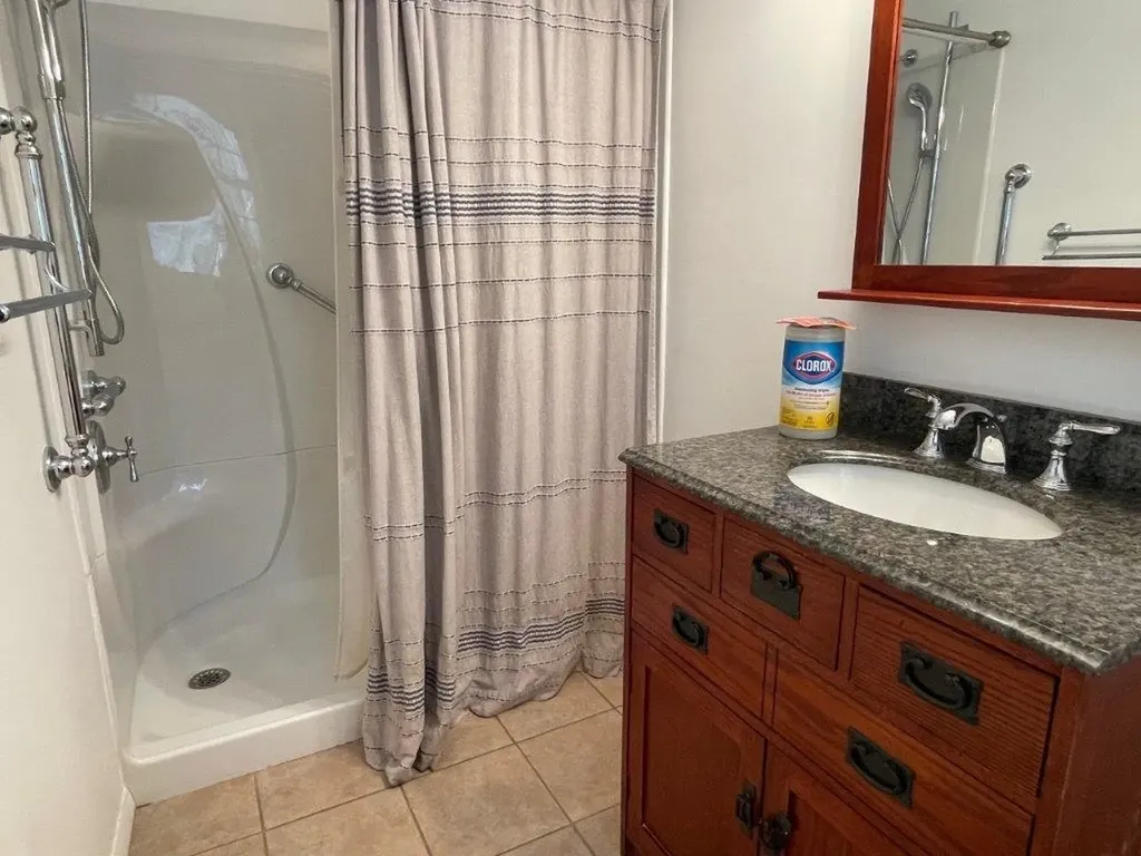 18 Oak Ridge Road Lebanon NH 03784