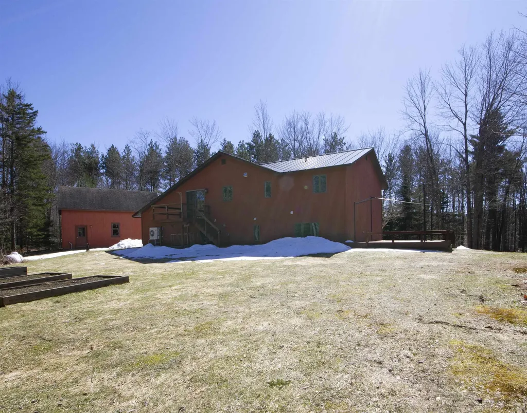 249 Page Knoll Lincoln VT 05443