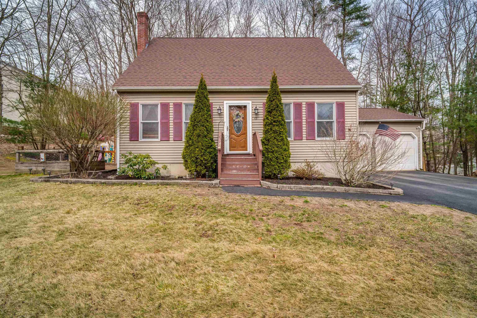 43 Ledgeview Drive Rochester NH 03839
