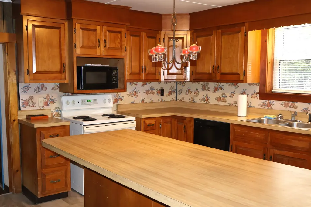 4 Wood Circle Hartland VT 05052
