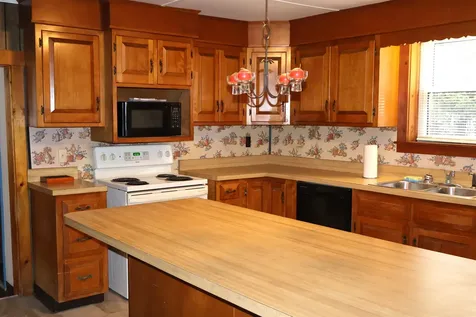 4 Wood Circle Hartland VT 05052