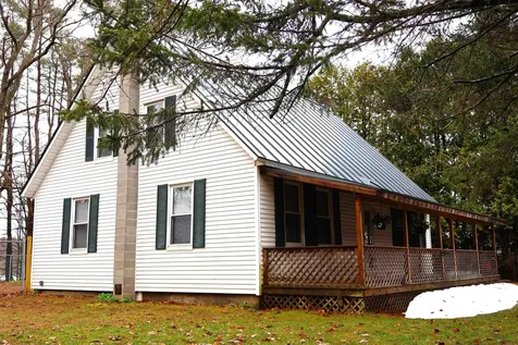 4 Wood Circle Hartland VT 05052