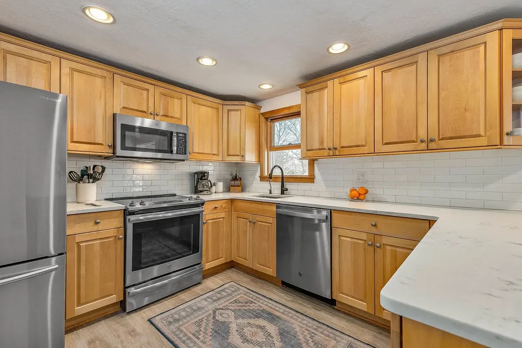 627 Colonial Drive Portsmouth NH 03801