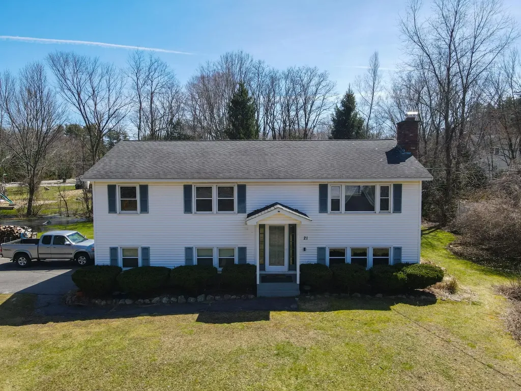 21 Carriage Lane Merrimack, NH Real Estate Property MLS 4990719