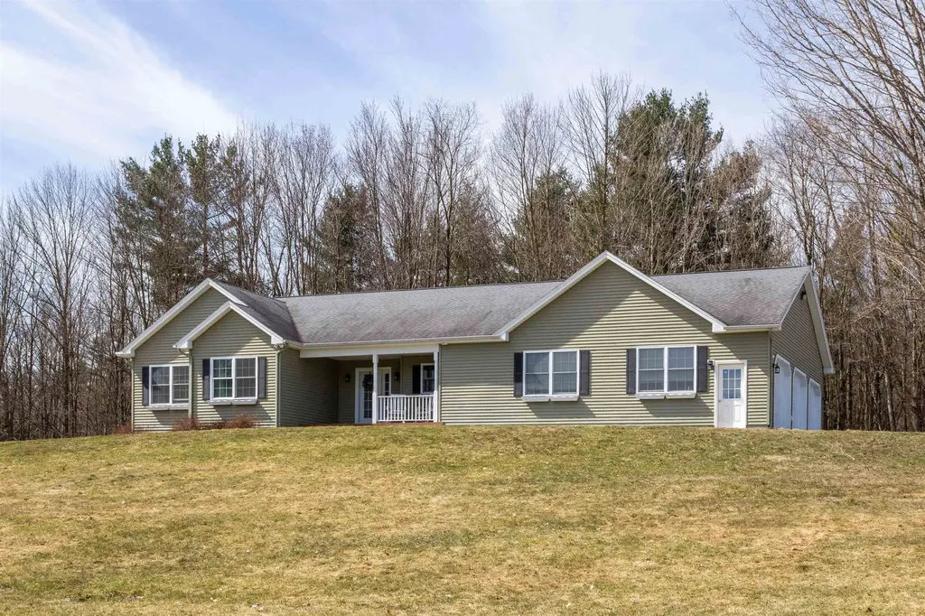 28 Wiggins Road Fairfax VT 05454