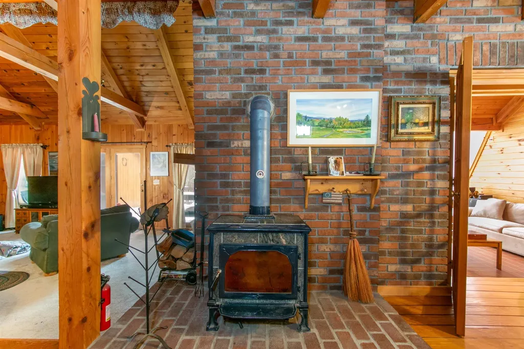 56 Hemlock Drive Londonderry VT 05148