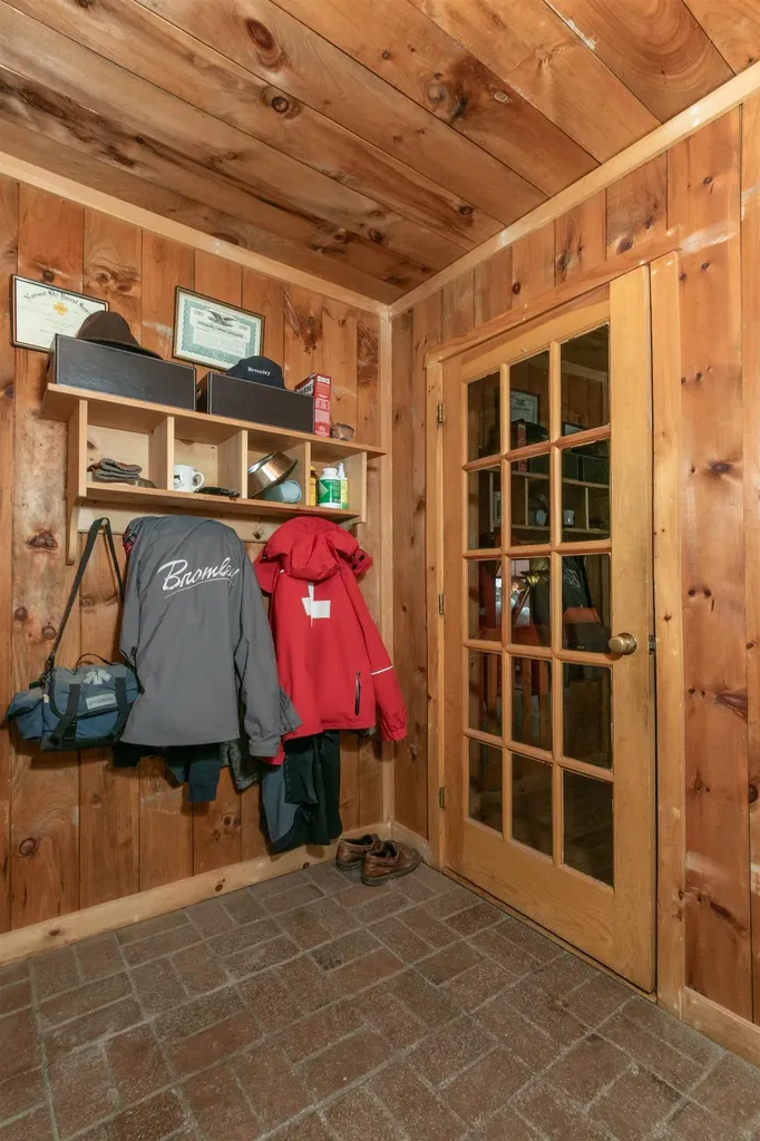 56 Hemlock Drive Londonderry VT 05148