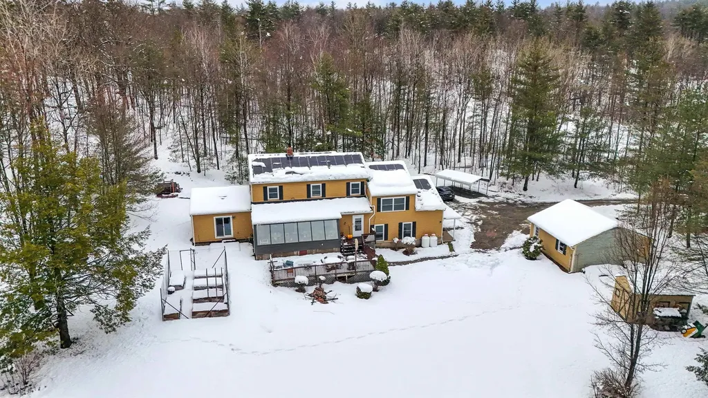 112 Lamore Road Essex VT 05452