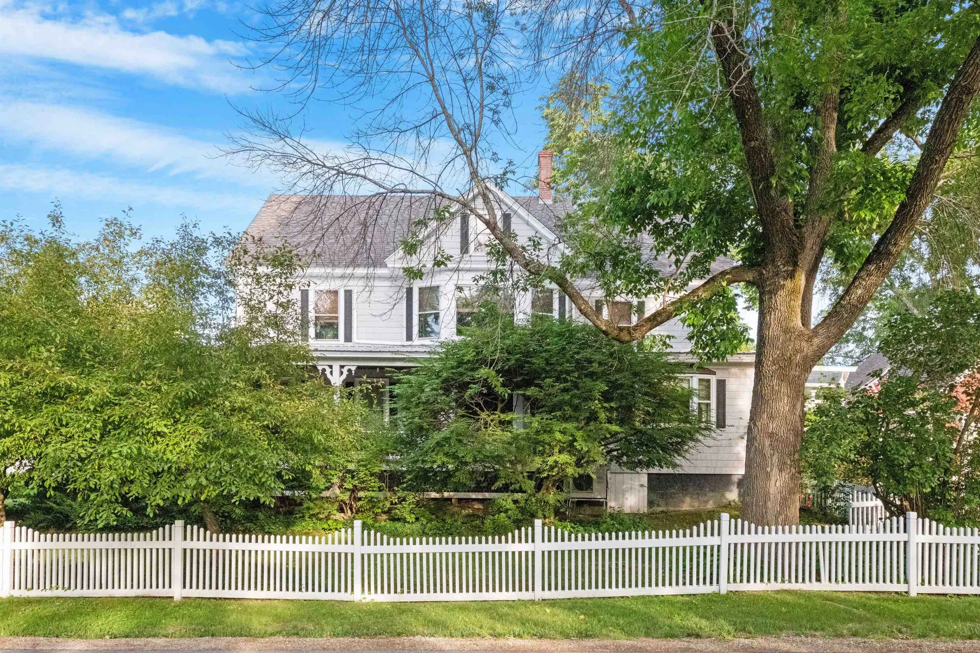 243 S Main Street Wolfeboro NH 03894