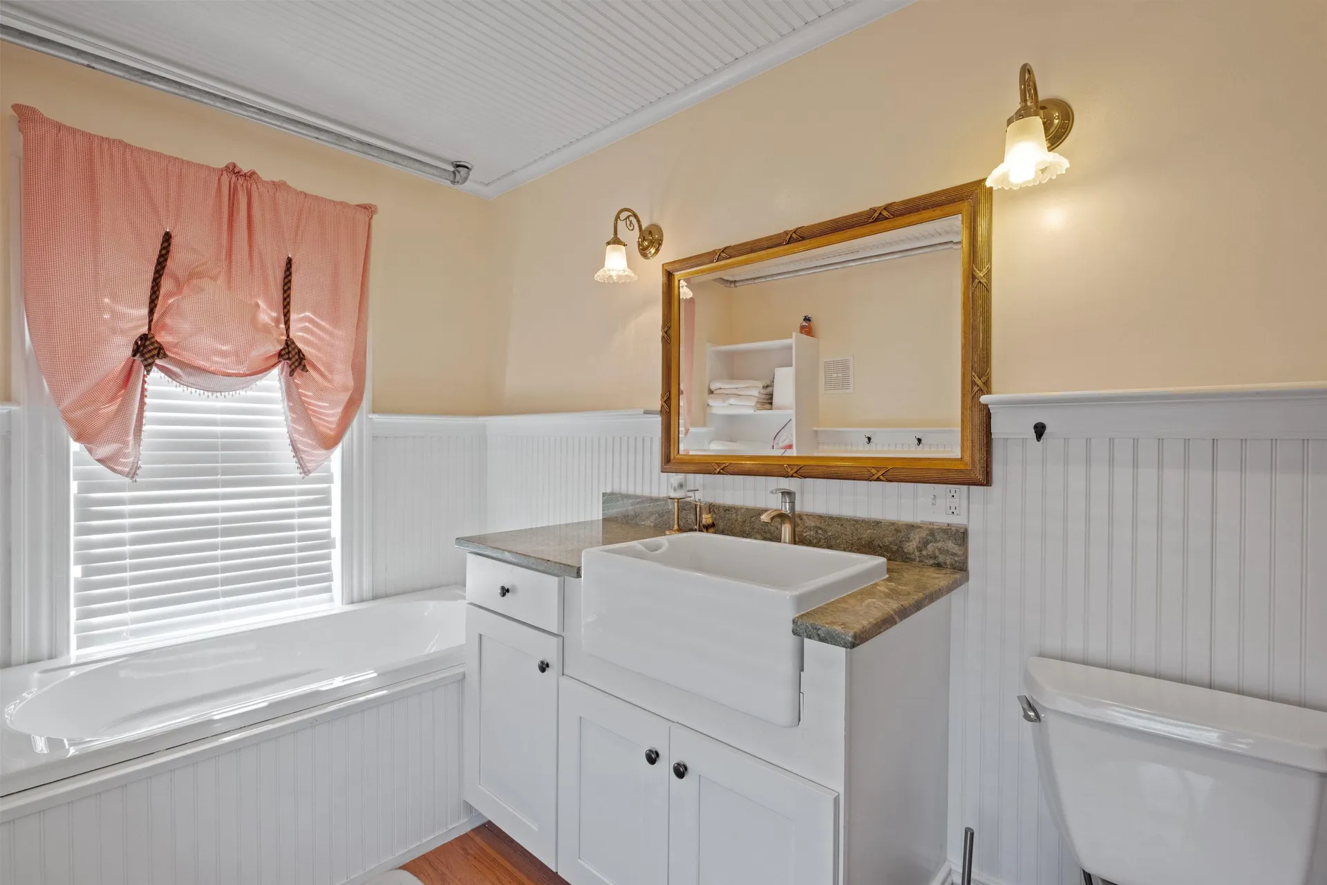 243 S Main Street Wolfeboro NH 03894