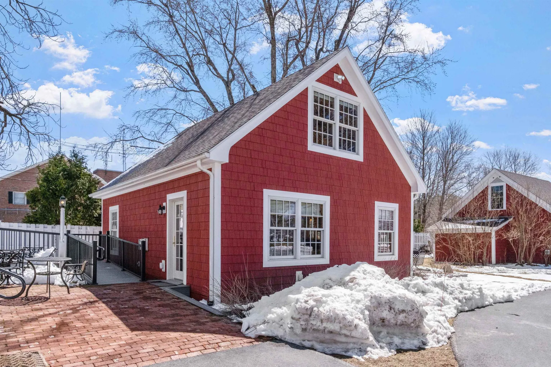 243 S Main Street Wolfeboro NH 03894