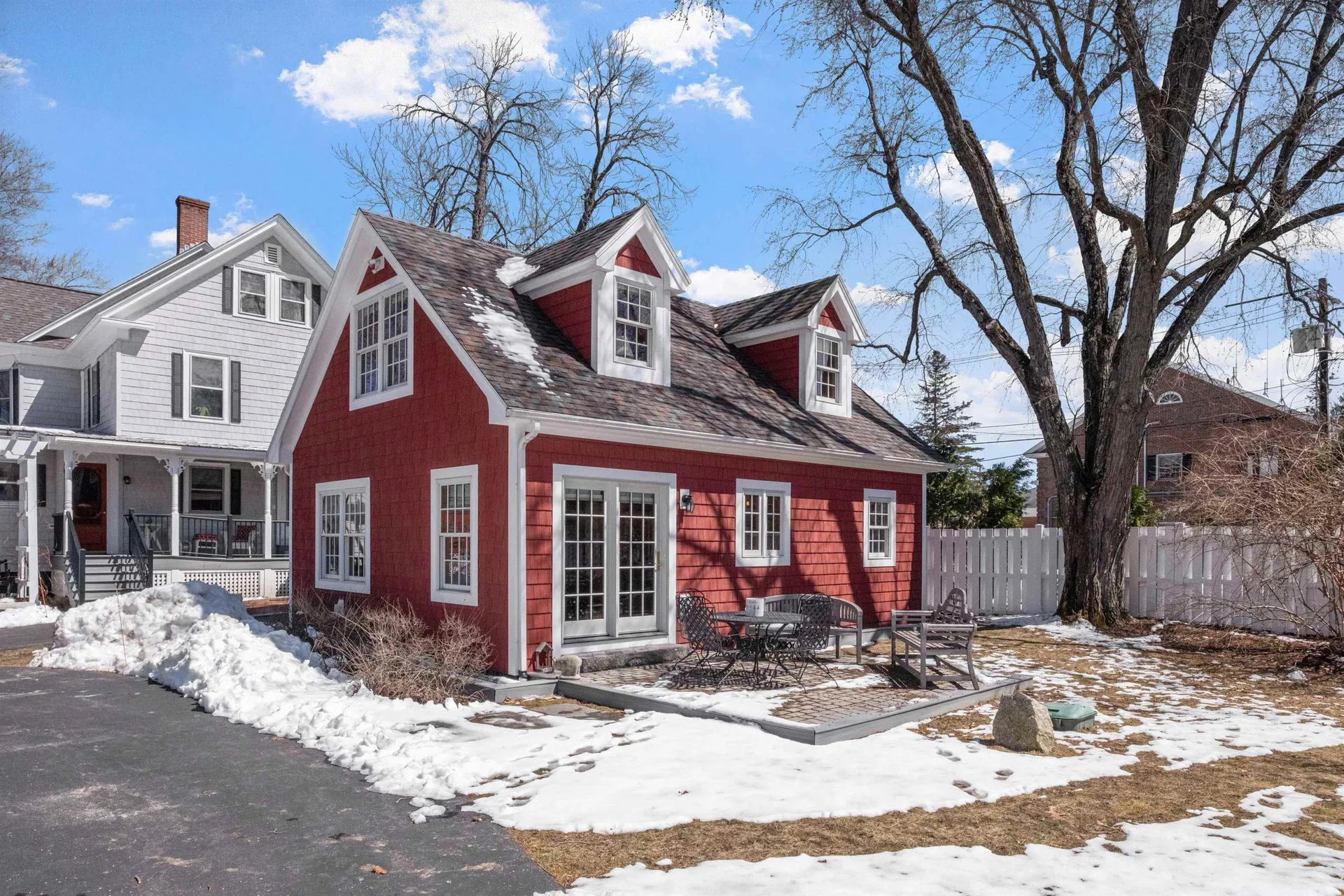 243 S Main Street Wolfeboro NH 03894