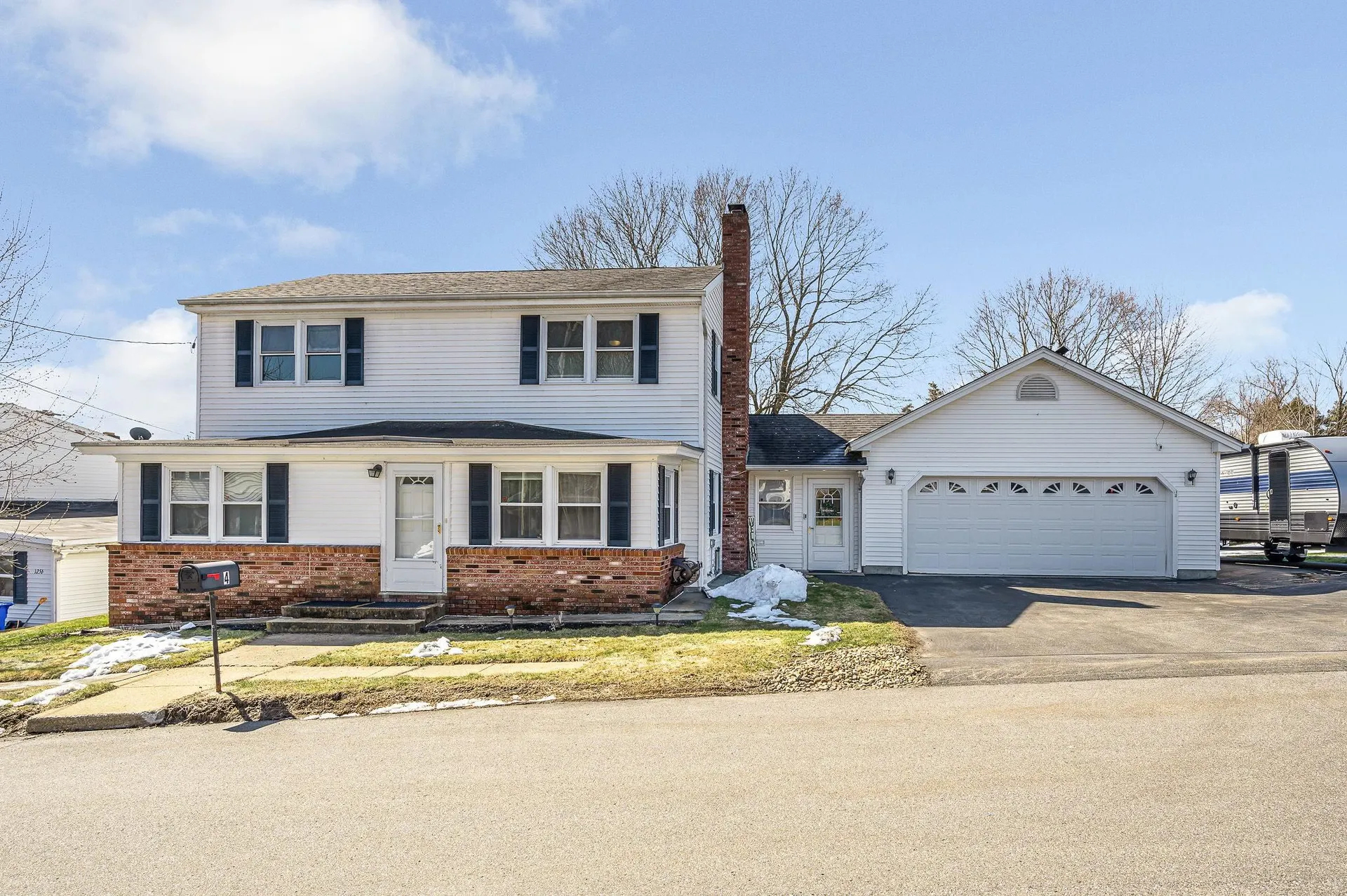 4 Farmer Street Manchester NH 03104