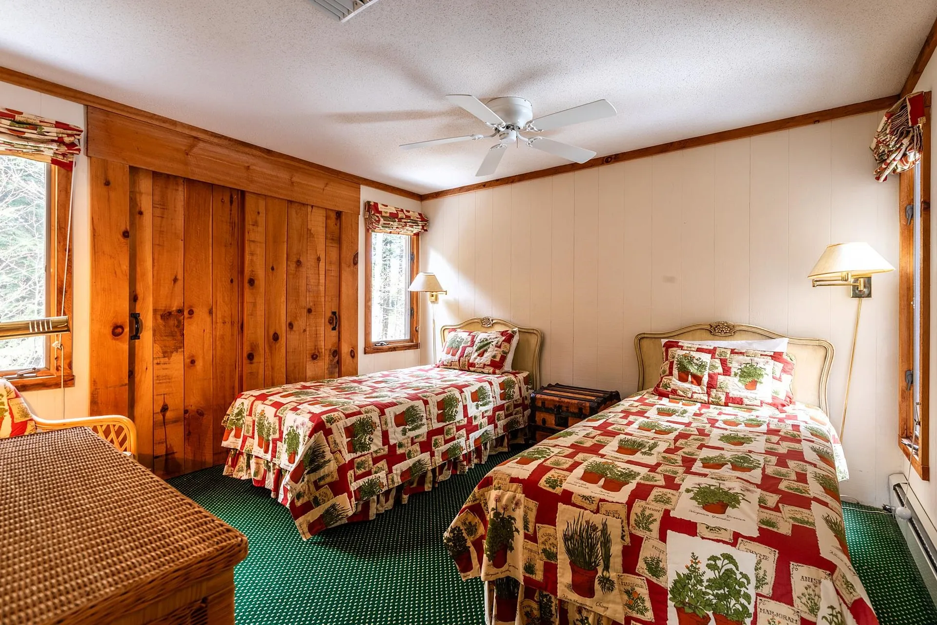 374 Fairbanks Turn Hartford VT 05059