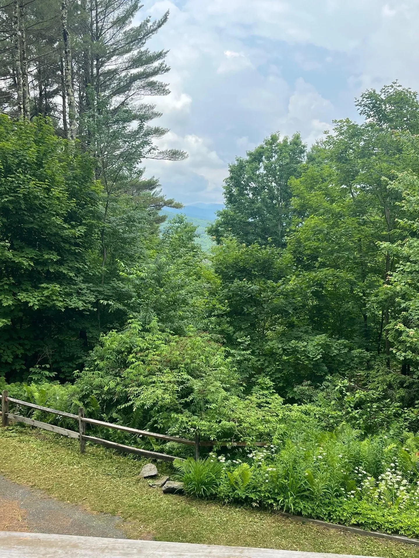 374 Fairbanks Turn Hartford VT 05059