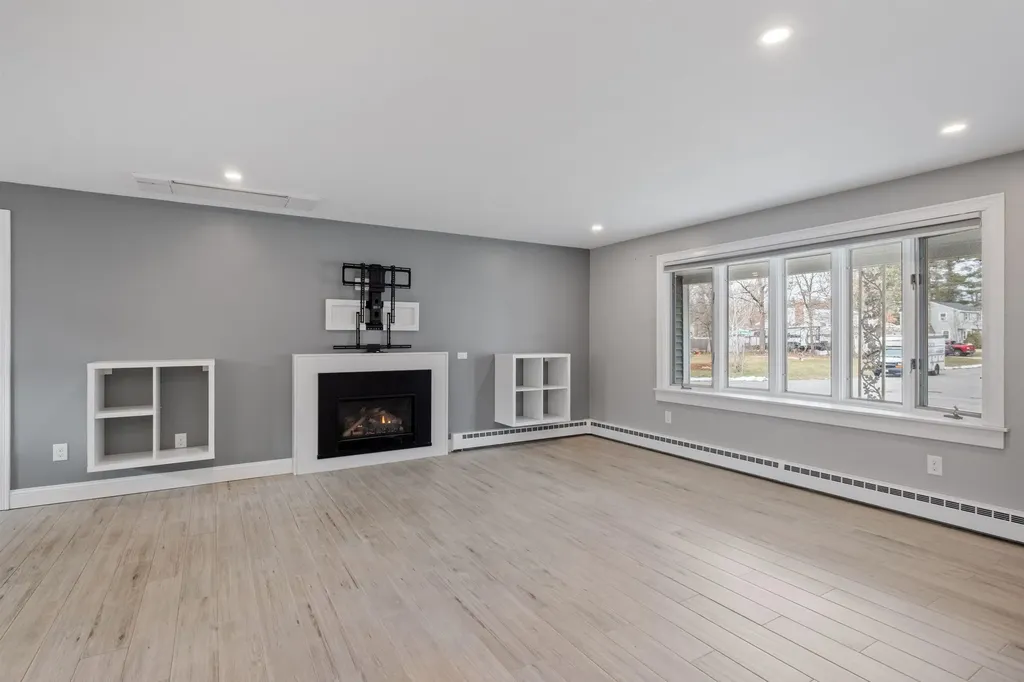 6 Shady Lane Merrimack NH 03054