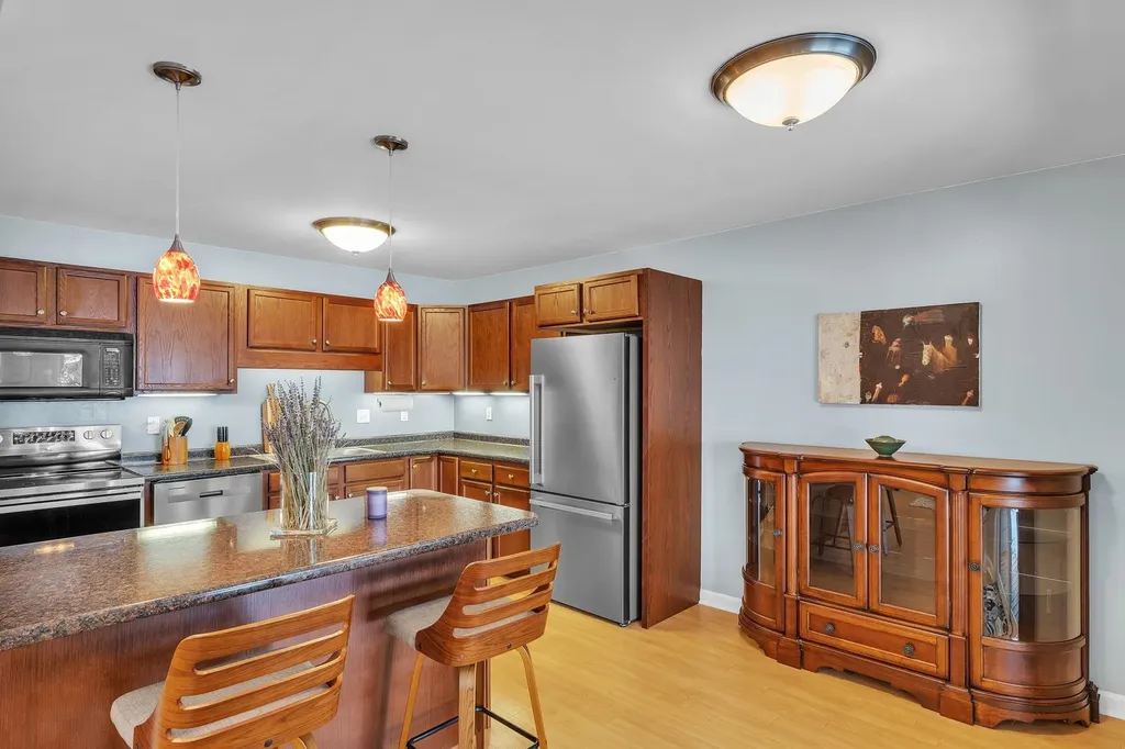 53 Twin Oaks Terrace South Burlington VT 05403