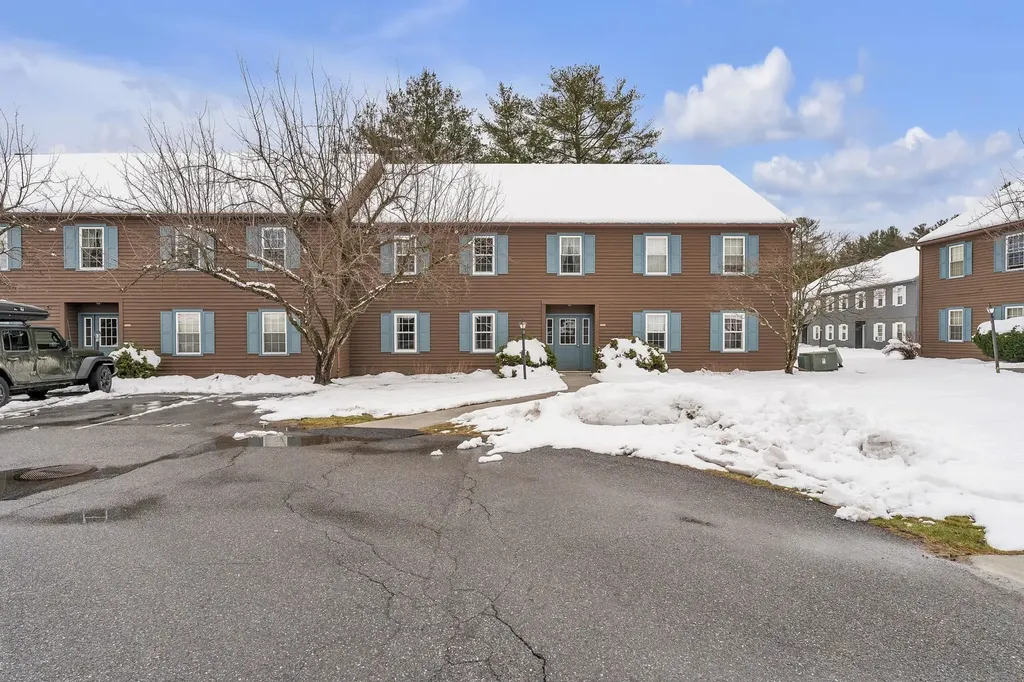 53 Twin Oaks Terrace South Burlington VT 05403