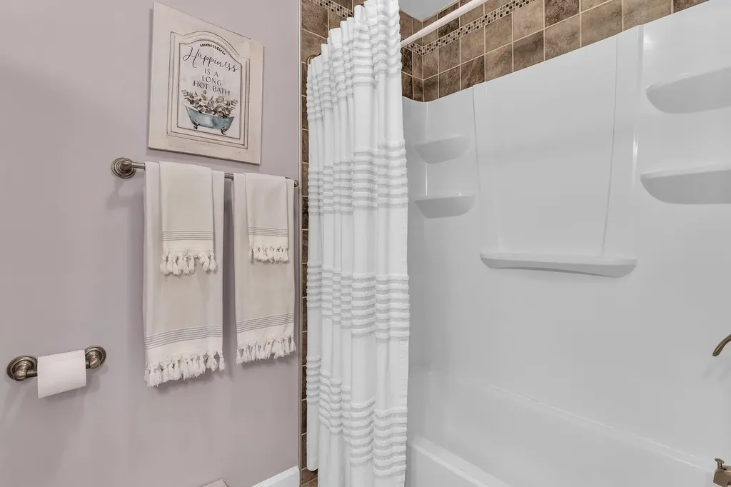 53 Twin Oaks Terrace South Burlington VT 05403