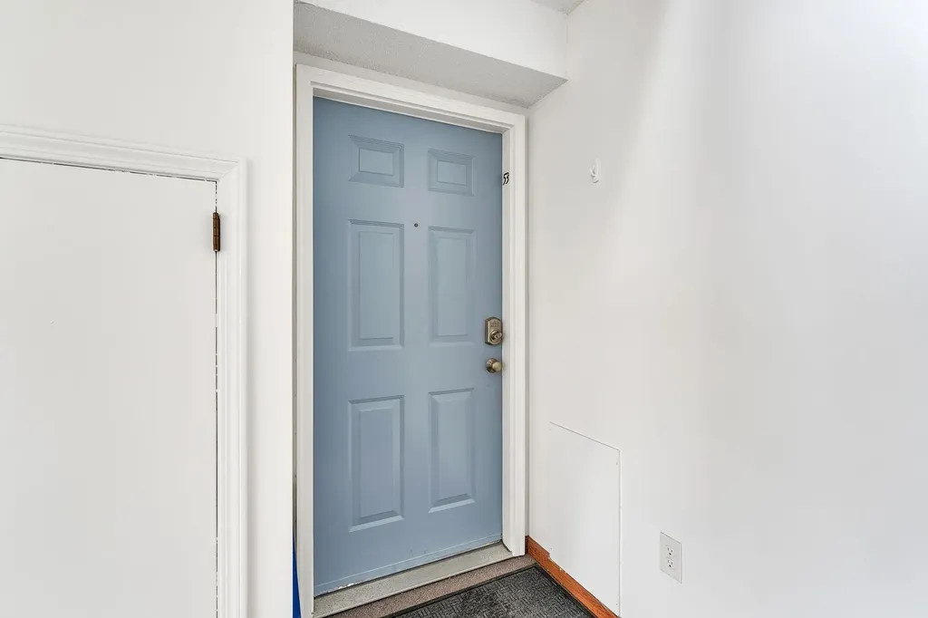 53 Twin Oaks Terrace South Burlington VT 05403