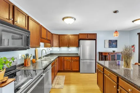 53 Twin Oaks Terrace South Burlington VT 05403
