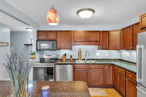 53 Twin Oaks Terrace South Burlington VT 05403