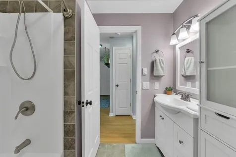 53 Twin Oaks Terrace South Burlington VT 05403