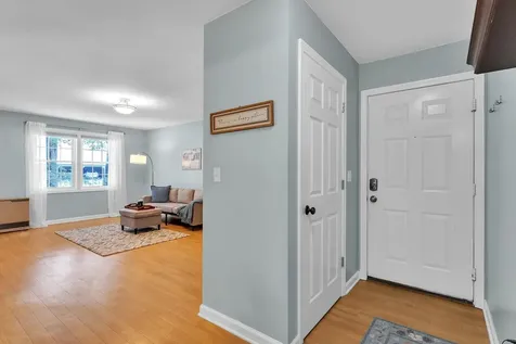 53 Twin Oaks Terrace South Burlington VT 05403