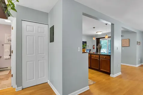 53 Twin Oaks Terrace South Burlington VT 05403