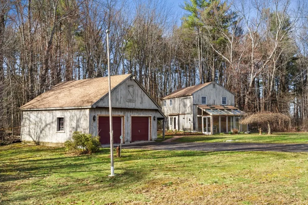 25 Frying Pan Lane Stratham, NH Real Estate Property MLS 4990637