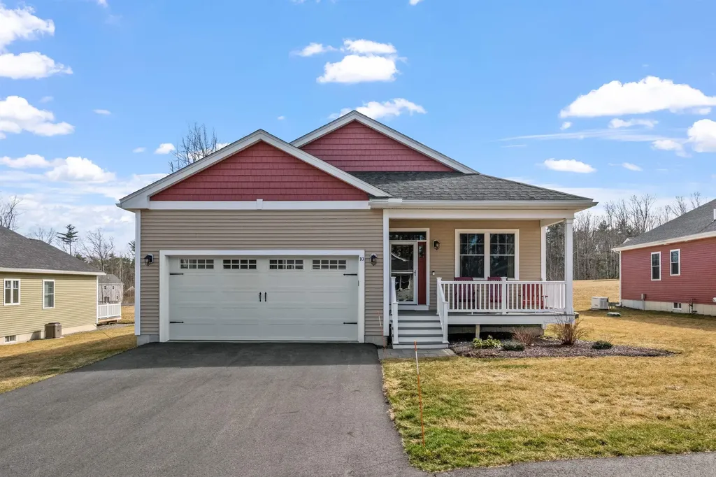 10 Blackstone Drive Raymond, NH