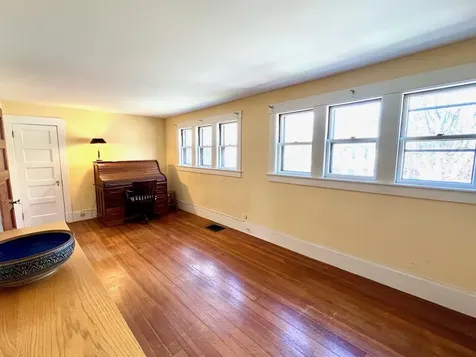16 Vermont Avenue Brattleboro VT 05301
