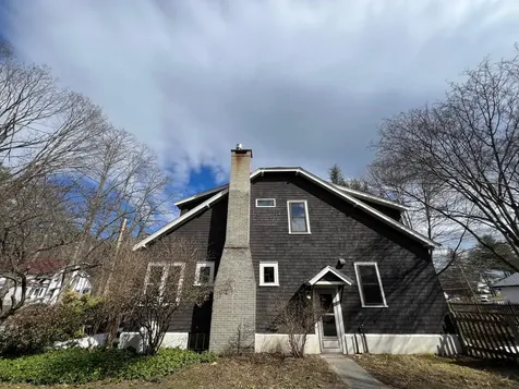 16 Vermont Avenue Brattleboro VT 05301