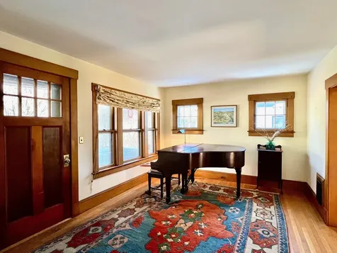 16 Vermont Avenue Brattleboro VT 05301