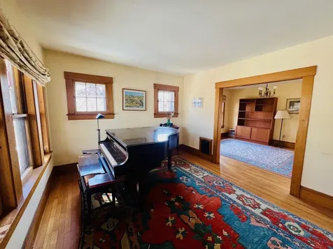 16 Vermont Avenue Brattleboro VT 05301