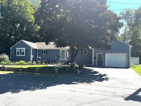579 Laydon Street Manchester NH 03109
