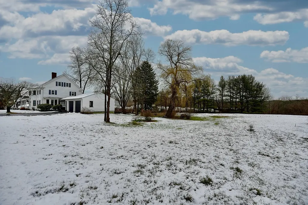 14 Kensington Road Hampton Falls NH 03844