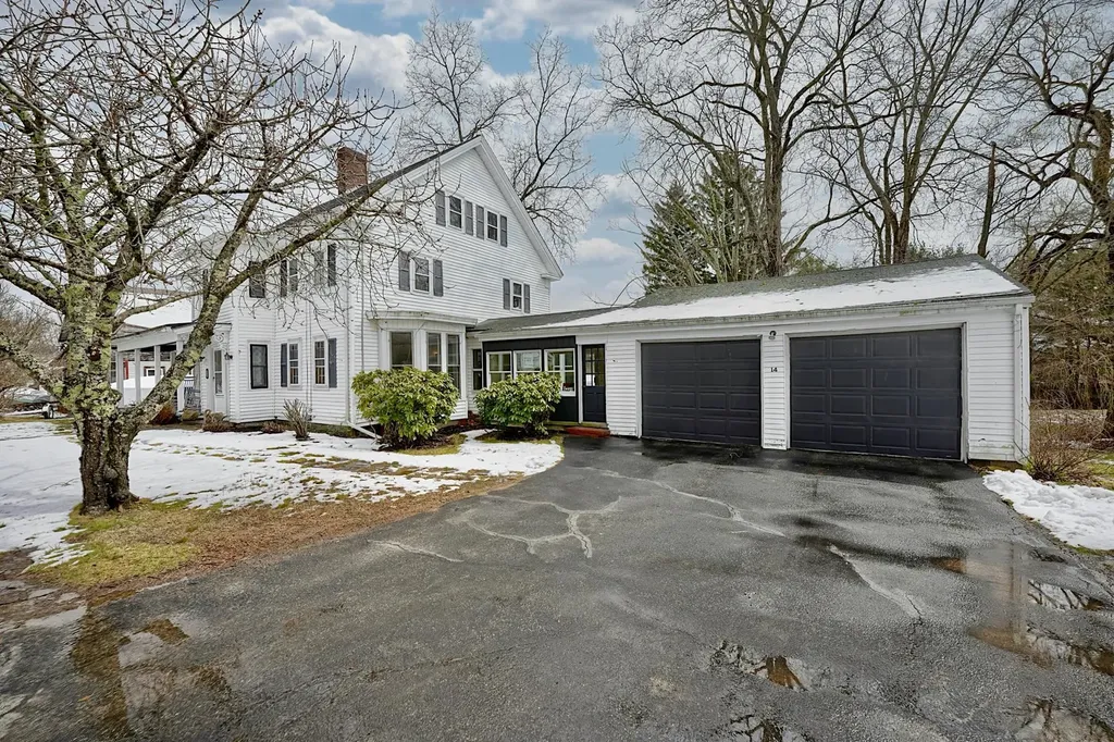 14 Kensington Road Hampton Falls NH 03844