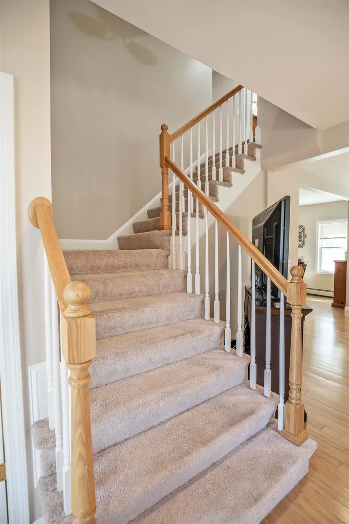 31 Leonard Avenue Hooksett NH 03106