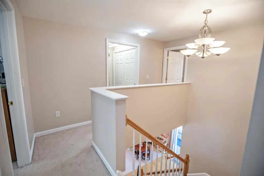 31 Leonard Avenue Hooksett NH 03106