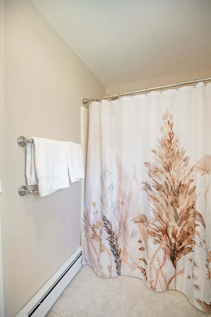 31 Leonard Avenue Hooksett NH 03106
